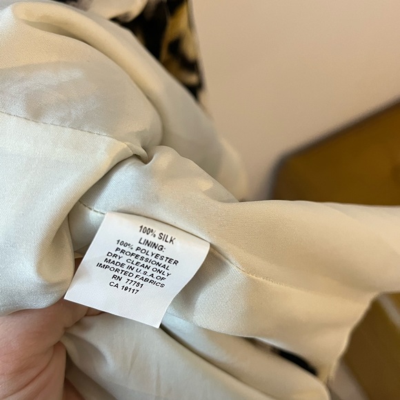 100% silk vintage Betsey Johnson mini dress - Picture 4 of 4